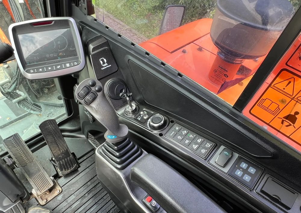 Pelle sur pneus Doosan DOOSAN DX57W *ROTOTILT* 2200 Motogodzin * Jak Nowa * Sprowadzona * Stan Perfekcyjny: photos 28