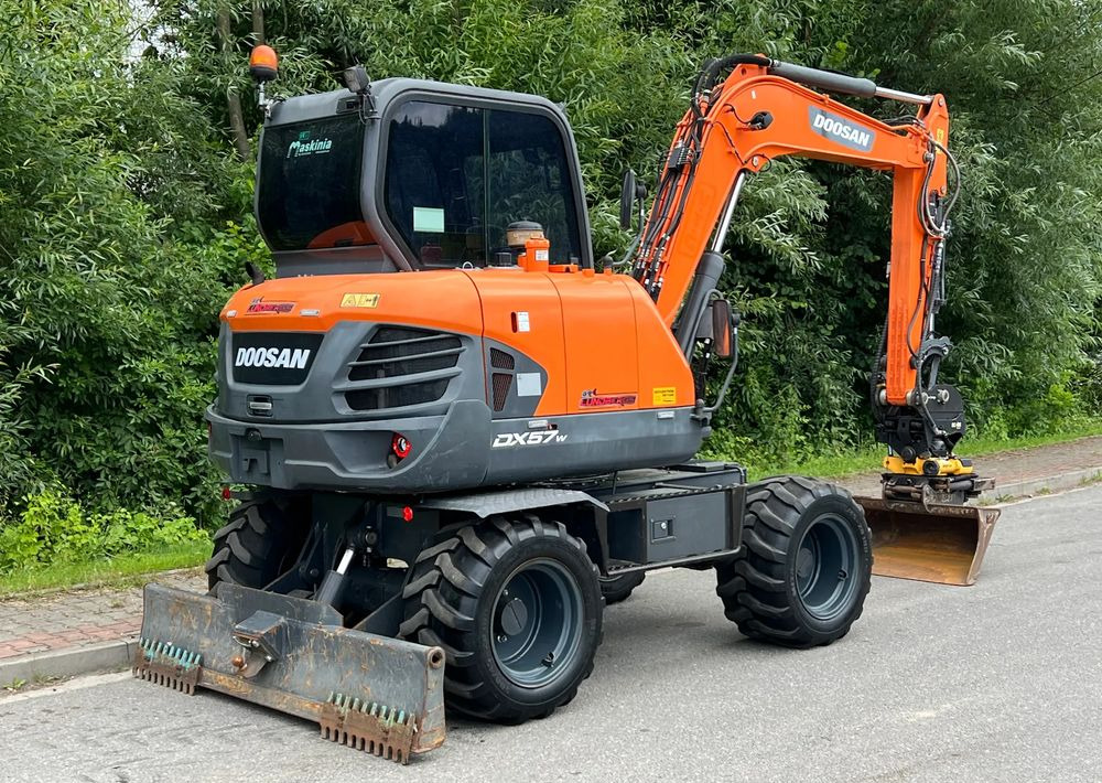 Pelle sur pneus Doosan DOOSAN DX57W *ROTOTILT* 2200 Motogodzin * Jak Nowa * Sprowadzona * Stan Perfekcyjny: photos 11