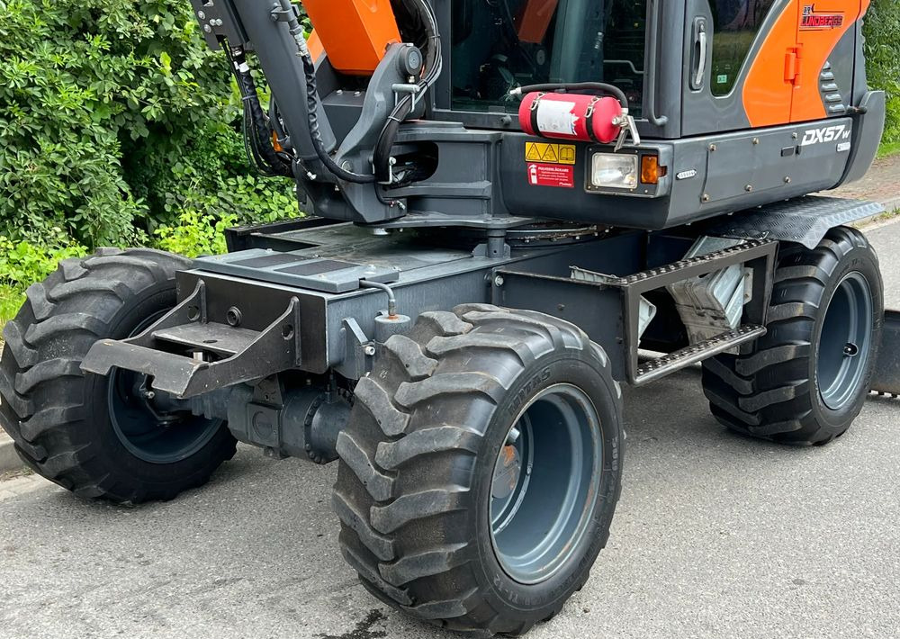 Pelle sur pneus Doosan DOOSAN DX57W *ROTOTILT* 2200 Motogodzin * Jak Nowa * Sprowadzona * Stan Perfekcyjny: photos 21