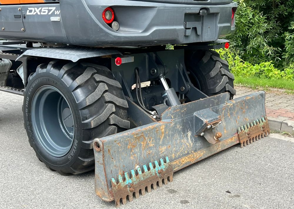 Pelle sur pneus Doosan DOOSAN DX57W *ROTOTILT* 2200 Motogodzin * Jak Nowa * Sprowadzona * Stan Perfekcyjny: photos 25
