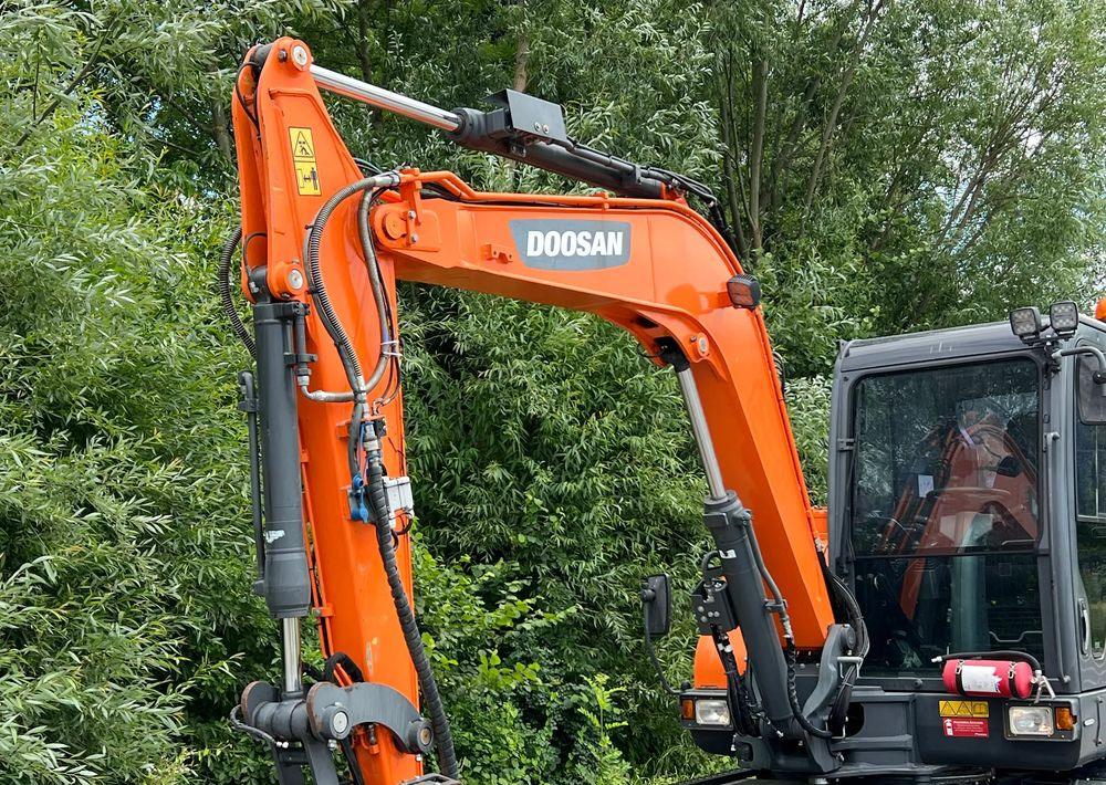 Pelle sur pneus Doosan DOOSAN DX57W *ROTOTILT* 2200 Motogodzin * Jak Nowa * Sprowadzona * Stan Perfekcyjny: photos 19