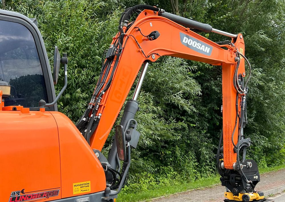 Pelle sur pneus Doosan DOOSAN DX57W *ROTOTILT* 2200 Motogodzin * Jak Nowa * Sprowadzona * Stan Perfekcyjny: photos 14