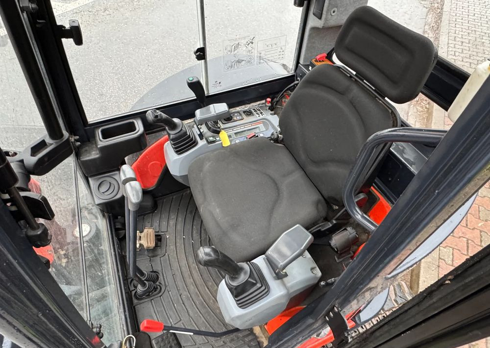 Mini pelle Kubota * Sprowadzona * Minikoparka * Kubota U 35-3&3 * 3.5 Ton *: photos 11 Mini pelle Kubota * Sprowadzona * Minikoparka * Kubota U 35-3&3 * 3.5 Ton *: photos 11