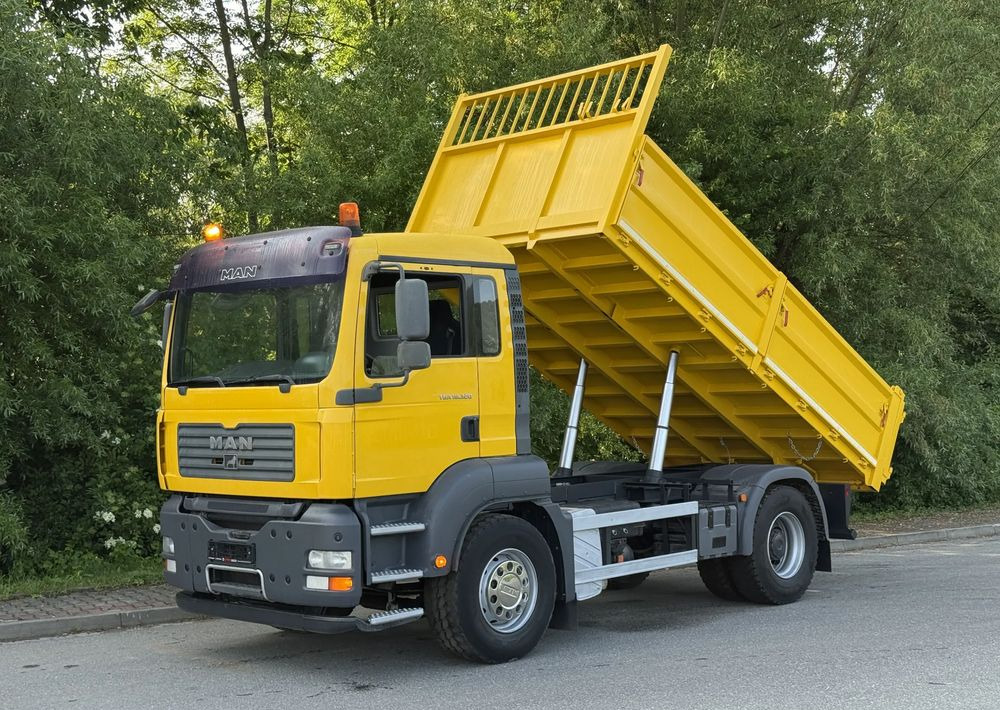 MAN * MAN TGA 18-320 * Kiper Wywrotka * 4x2 * Kran * Sprowadzony* Bardzo Dobry Stan - Camion benne: photos 1 MAN * MAN TGA 18-320 * Kiper Wywrotka * 4x2 * Kran * Sprowadzony* Bardzo Dobry Stan - Camion benne: photos 1