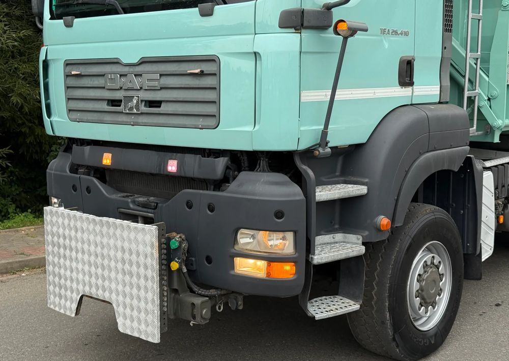 MAN * TGA 26.410 MAN * Kiper / Wywrotka * 6x6 * Sprowadzona * Bordmatik x2 * Bardzo Dobry Stan - Camion benne: photos 4 MAN * TGA 26.410 MAN * Kiper / Wywrotka * 6x6 * Sprowadzona * Bordmatik x2 * Bardzo Dobry Stan - Camion benne: photos 4