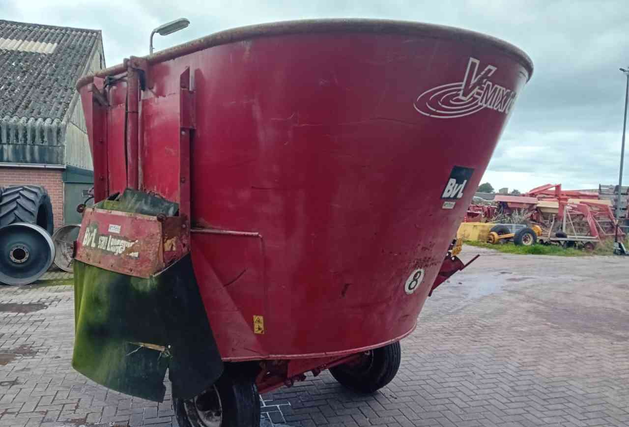 BVL V-Mix 10 voermengwagen - Mélangeuse: photos 4 BVL V-Mix 10 voermengwagen - Mélangeuse: photos 4