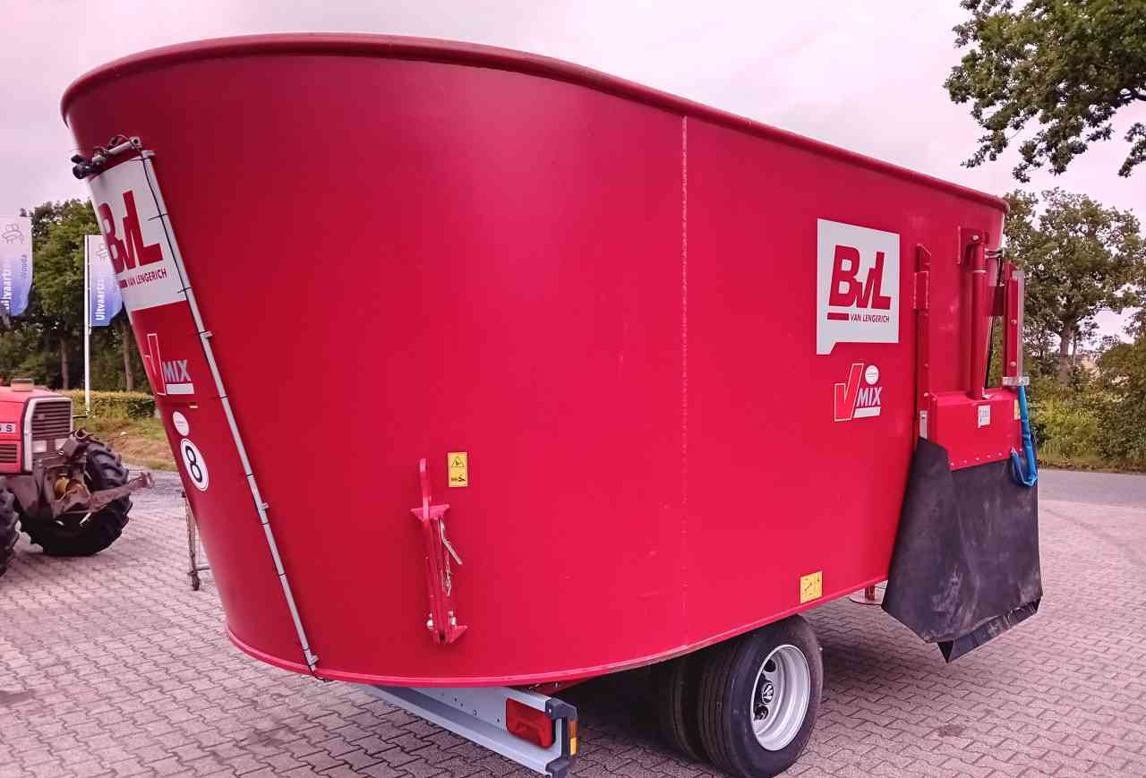 BVL V-Mix Plus 22-2S Voermengwagen Voermachines - Mélangeuse: photos 2 BVL V-Mix Plus 22-2S Voermengwagen Voermachines - Mélangeuse: photos 2