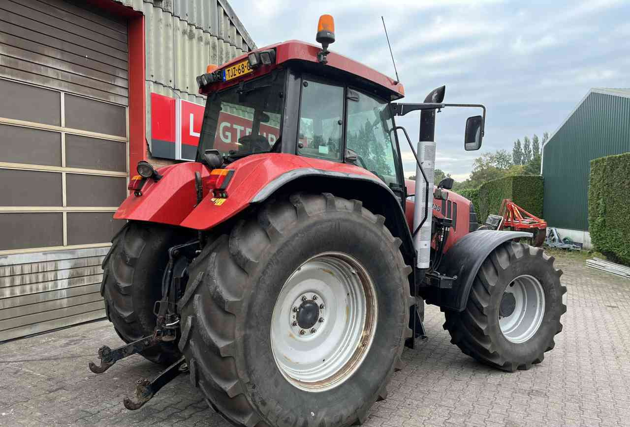 Case-IH CVX 1135 Tractoren - Tracteur agricole: photos 4 Case-IH CVX 1135 Tractoren - Tracteur agricole: photos 4