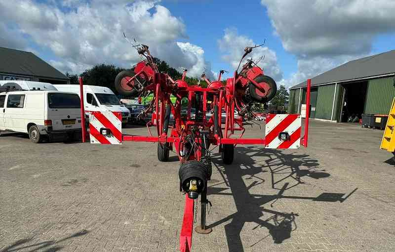 Lely Lotus 900 - Faneuse: photos 2 Lely Lotus 900 - Faneuse: photos 2