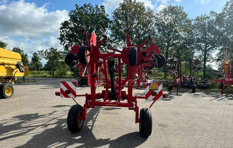 Lely Lotus 900 - Faneuse: photos 4 Lely Lotus 900 - Faneuse: photos 4
