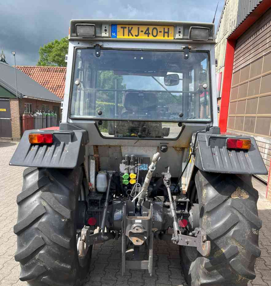 Massey Ferguson 352 Turbo Tractoren. - Tracteur agricole: photos 5 Massey Ferguson 352 Turbo Tractoren. - Tracteur agricole: photos 5