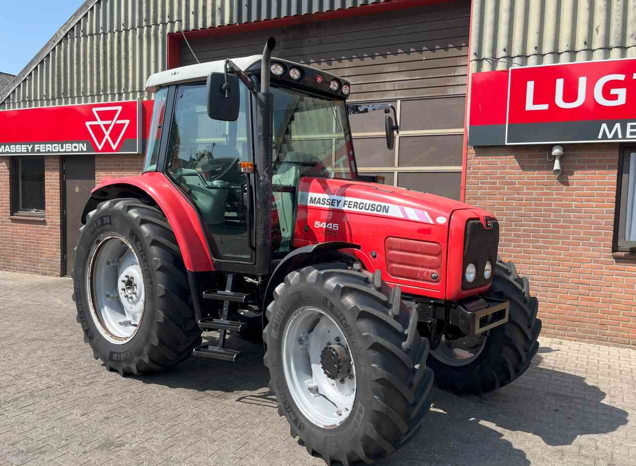 Massey Ferguson 5455 Tier-2 Dyna-4 Tractoren - Tracteur agricole: photos 2 Massey Ferguson 5455 Tier-2 Dyna-4 Tractoren - Tracteur agricole: photos 2