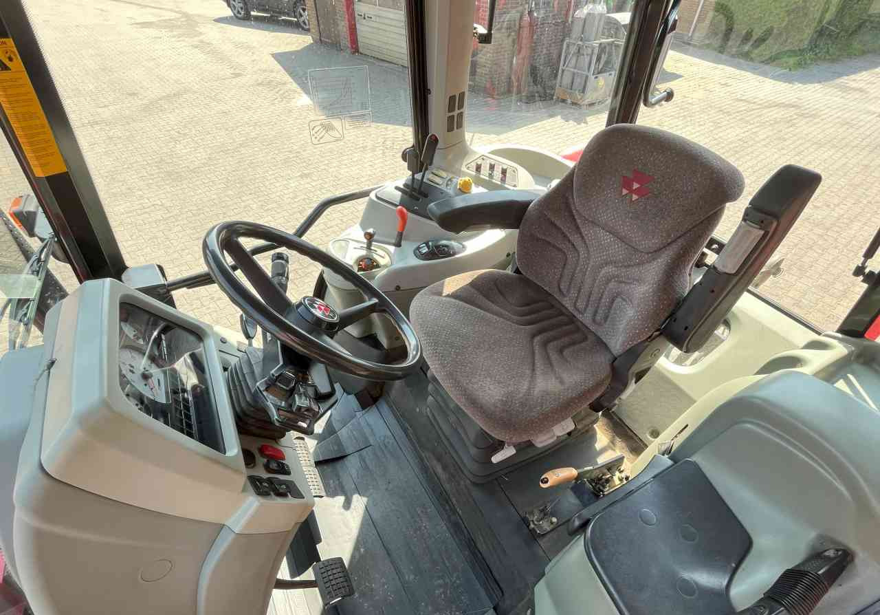 Massey Ferguson 5455 Tier-2 Dyna-4 Tractoren - Tracteur agricole: photos 5 Massey Ferguson 5455 Tier-2 Dyna-4 Tractoren - Tracteur agricole: photos 5