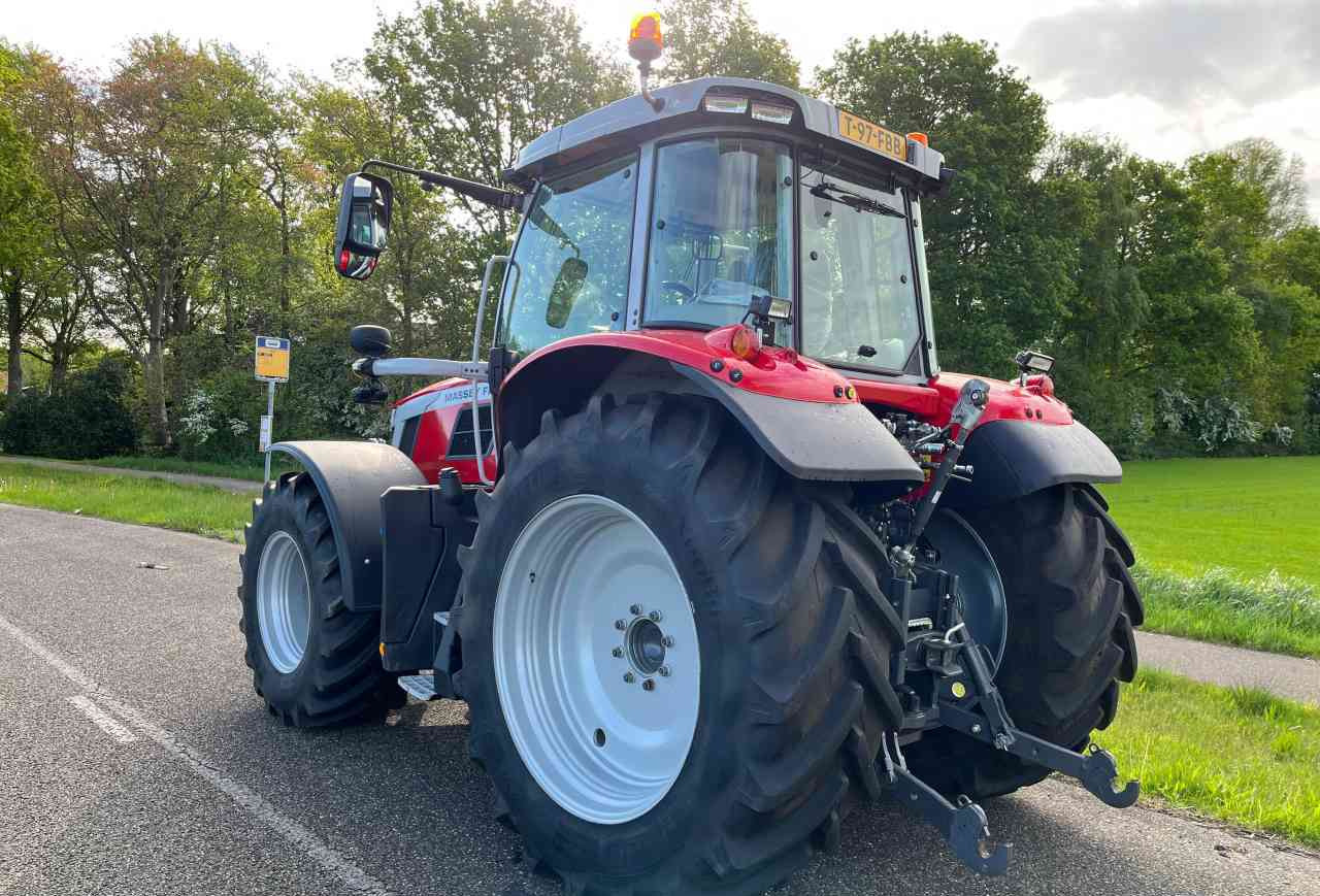 Massey Ferguson 6S.165 Dyna-6 Efficient - Tracteur agricole: photos 4 Massey Ferguson 6S.165 Dyna-6 Efficient - Tracteur agricole: photos 4