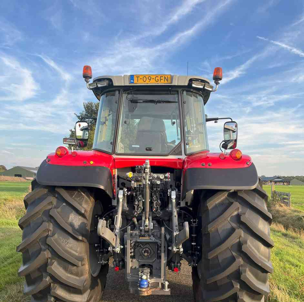 Massey Ferguson 7S.190 Dyna-VT Exclusive tractoren - Tracteur agricole: photos 4 Massey Ferguson 7S.190 Dyna-VT Exclusive tractoren - Tracteur agricole: photos 4