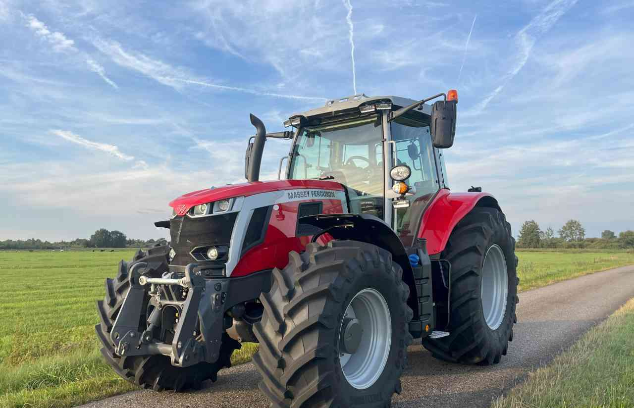 Massey Ferguson 7S.190 Dyna-VT Exclusive tractoren - Tracteur agricole: photos 2 Massey Ferguson 7S.190 Dyna-VT Exclusive tractoren - Tracteur agricole: photos 2