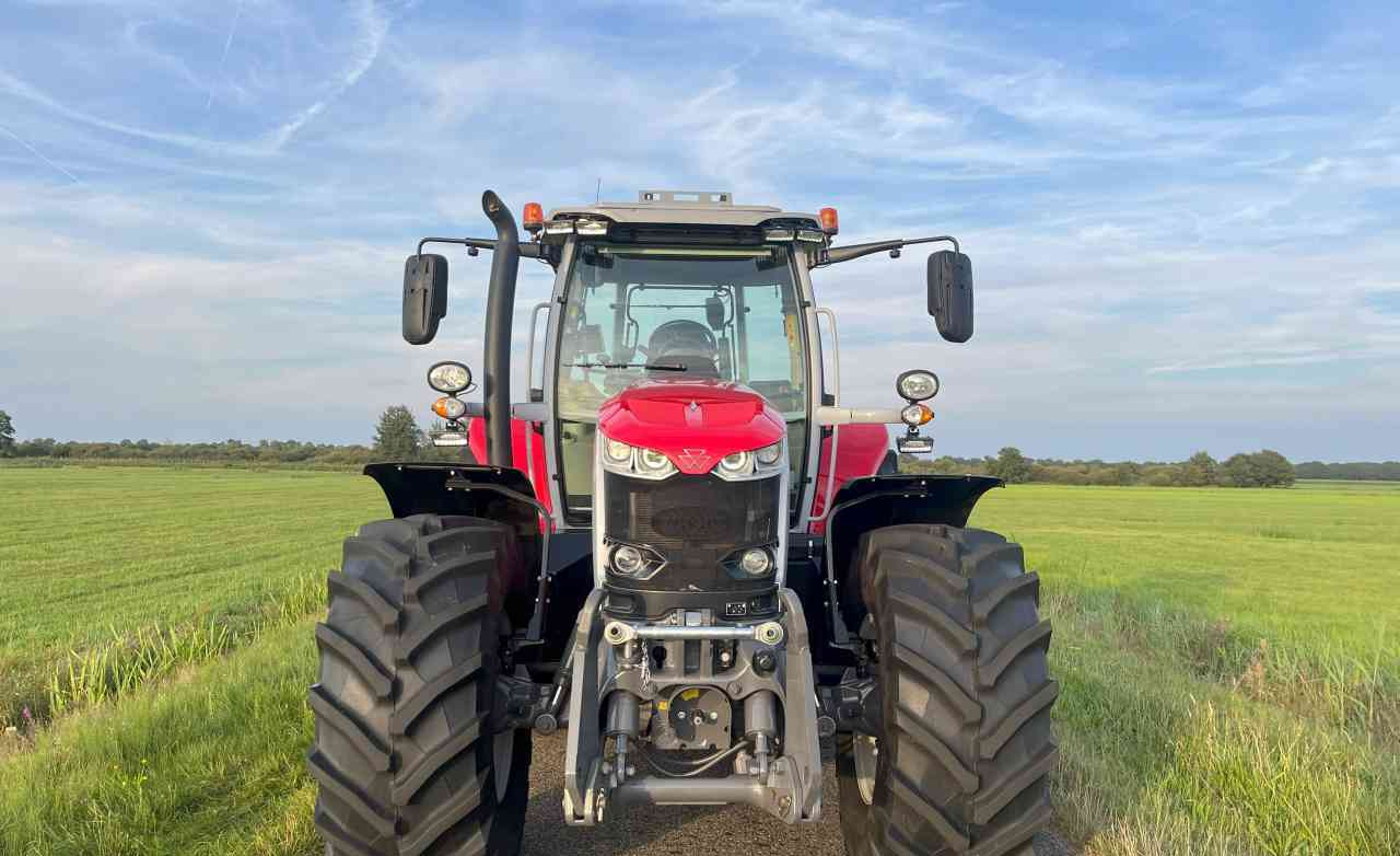 Massey Ferguson 7S.190 Dyna-VT Exclusive tractoren - Tracteur agricole: photos 3 Massey Ferguson 7S.190 Dyna-VT Exclusive tractoren - Tracteur agricole: photos 3
