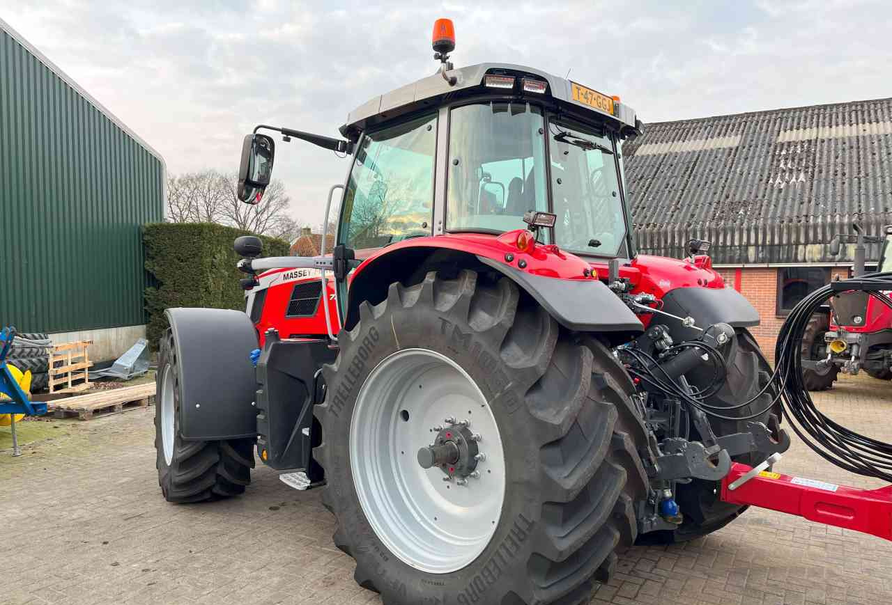 Massey Ferguson 7S.210 Dyna-VT Exclusive Tractoren - Tracteur agricole: photos 3 Massey Ferguson 7S.210 Dyna-VT Exclusive Tractoren - Tracteur agricole: photos 3