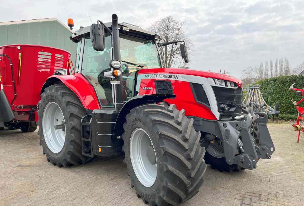 Massey Ferguson 7S.210 Dyna-VT Exclusive Tractoren - Tracteur agricole: photos 1 Massey Ferguson 7S.210 Dyna-VT Exclusive Tractoren - Tracteur agricole: photos 1