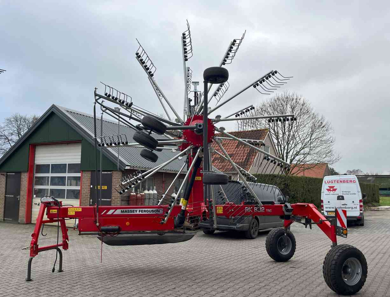 Massey Ferguson RK 802 TRC weidebouwmachines Fella Hark Rake Zwiller - Faneuse: photos 5 Massey Ferguson RK 802 TRC weidebouwmachines Fella Hark Rake Zwiller - Faneuse: photos 5