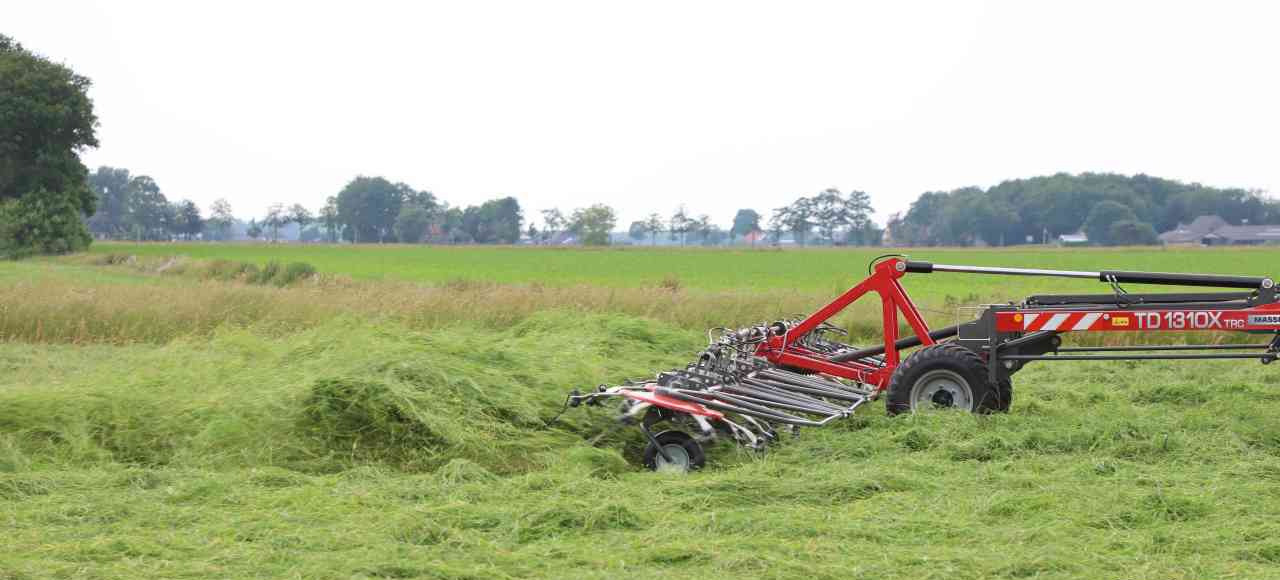 Massey Ferguson TD 1028X TRC Haaktandschudder Lely Lotus weidebouwmachines. - Faneuse: photos 4 Massey Ferguson TD 1028X TRC Haaktandschudder Lely Lotus weidebouwmachines. - Faneuse: photos 4
