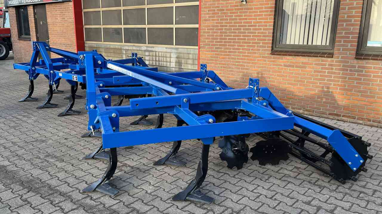 STP RKW 3 Vleugelschaar cultivator pakkerrol grondbewerking - Bineuse: photos 4 STP RKW 3 Vleugelschaar cultivator pakkerrol grondbewerking - Bineuse: photos 4