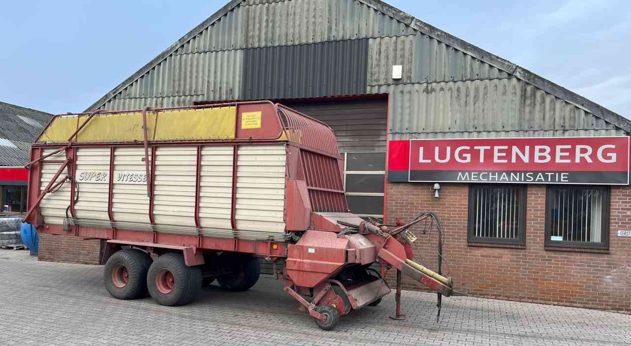 Strautmann Super Vitesse Opraapwagen, ladewagen, weidebouwmachines - Autochargeuse: photos 1 Strautmann Super Vitesse Opraapwagen, ladewagen, weidebouwmachines - Autochargeuse: photos 1