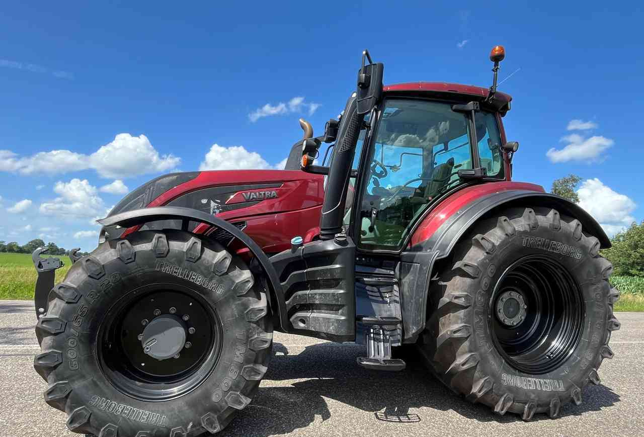 Valtra T234 Direct Tractoren - Tracteur agricole: photos 5 Valtra T234 Direct Tractoren - Tracteur agricole: photos 5