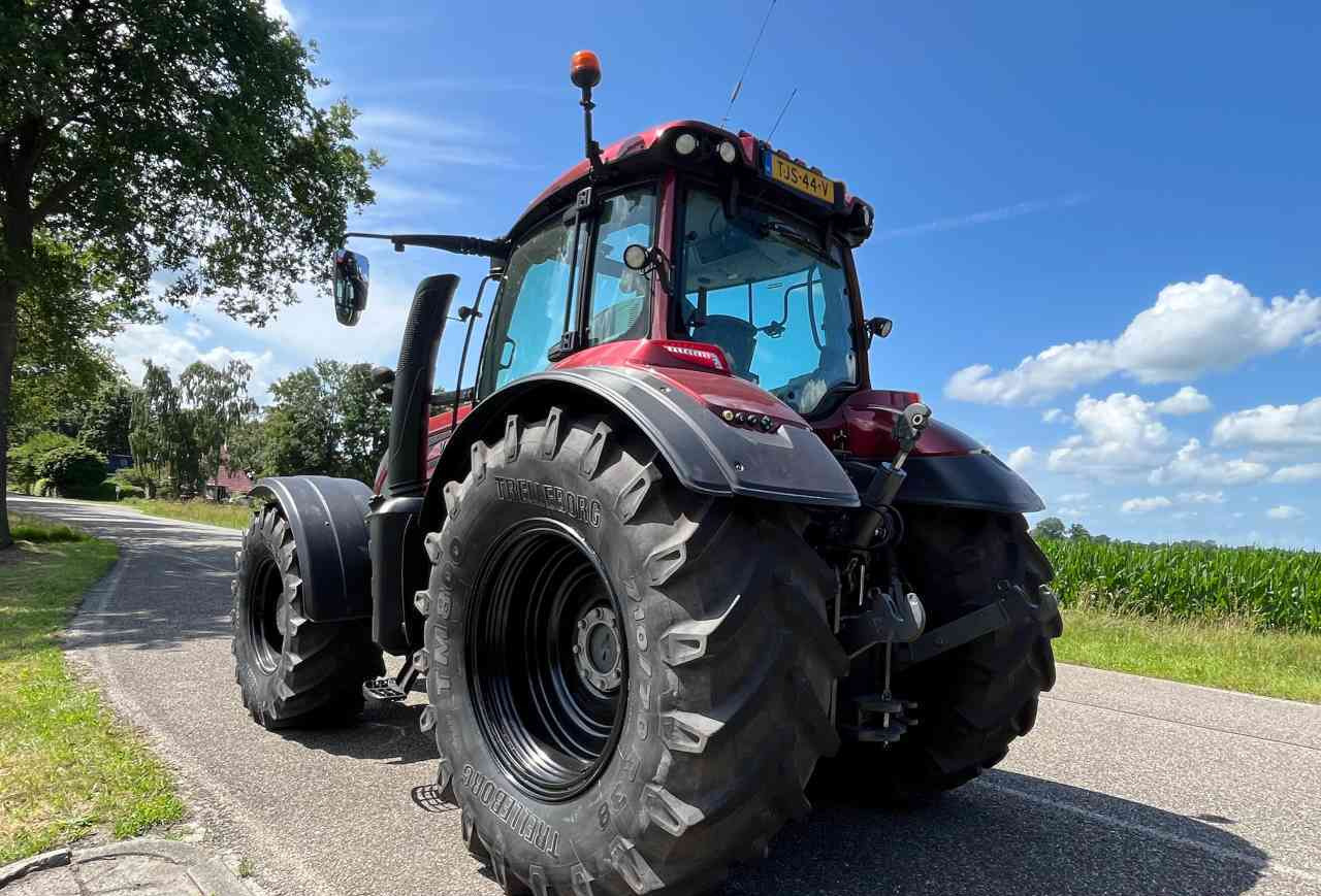 Valtra T234 Direct Tractoren - Tracteur agricole: photos 4 Valtra T234 Direct Tractoren - Tracteur agricole: photos 4