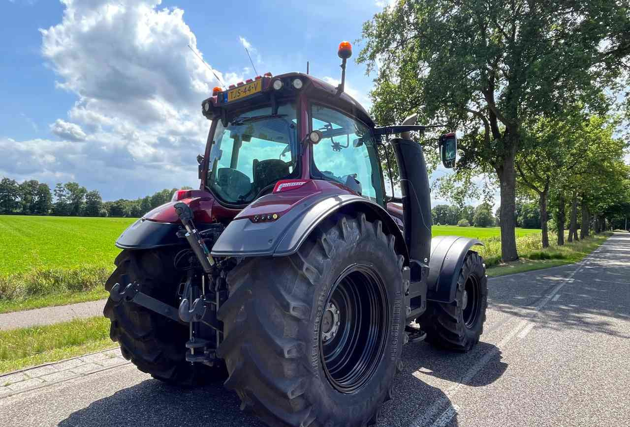 Valtra T234 Direct Tractoren - Tracteur agricole: photos 3 Valtra T234 Direct Tractoren - Tracteur agricole: photos 3