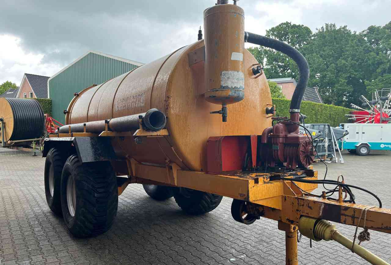Veenhuis 8000 liter tank mestverwerking tank watertank - Tonne à lisier: photos 4 Veenhuis 8000 liter tank mestverwerking tank watertank - Tonne à lisier: photos 4