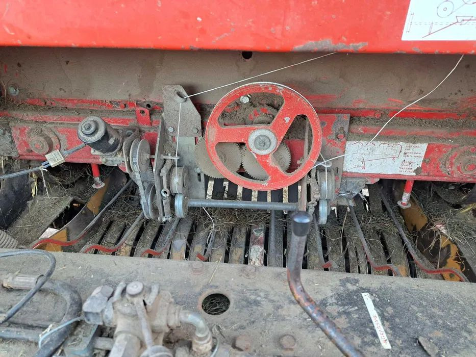 CARRARO 1200 łańcuchowa 120x120 prasa 2x sznurek - Presse à balles rondes: photos 5 CARRARO 1200 łańcuchowa 120x120 prasa 2x sznurek - Presse à balles rondes: photos 5