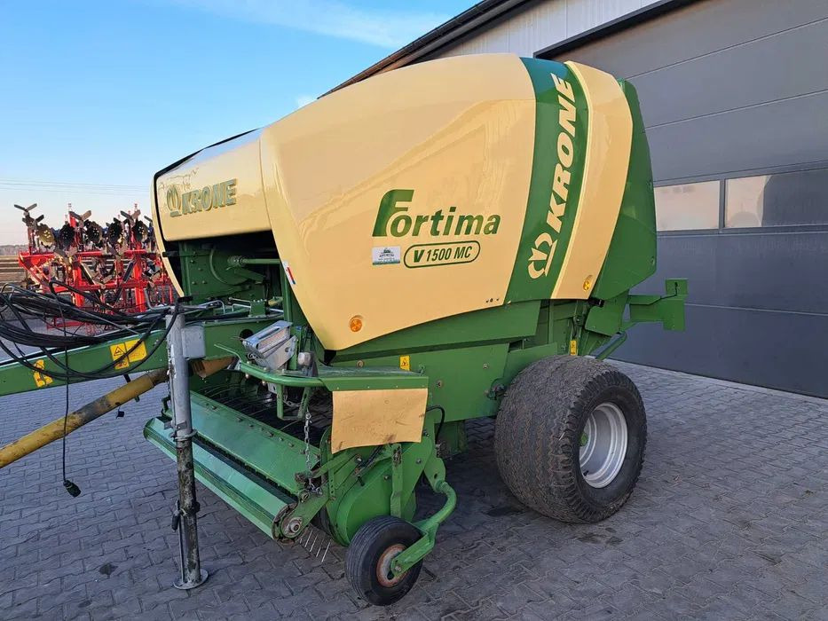 Krone Fortima V 1500 MC - Presse à balles rondes: photos 2 Krone Fortima V 1500 MC - Presse à balles rondes: photos 2