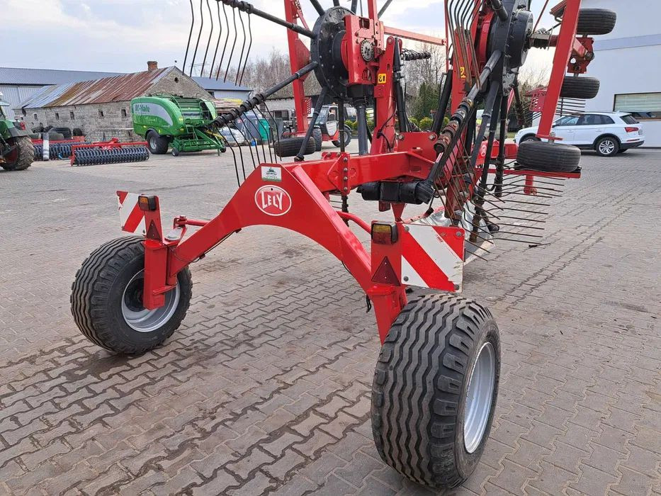 Lely hibiscus 745 CD Vario - Faneuse: photos 2 Lely hibiscus 745 CD Vario - Faneuse: photos 2