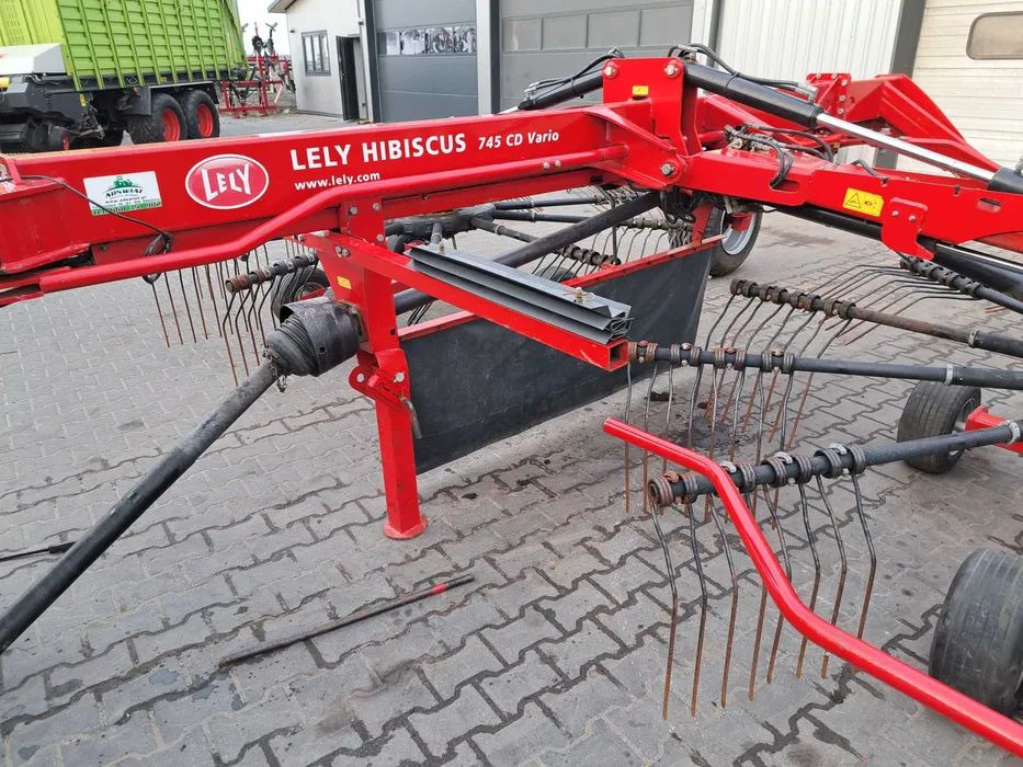 Lely hibiscus 745 CD Vario - Faneuse: photos 4 Lely hibiscus 745 CD Vario - Faneuse: photos 4