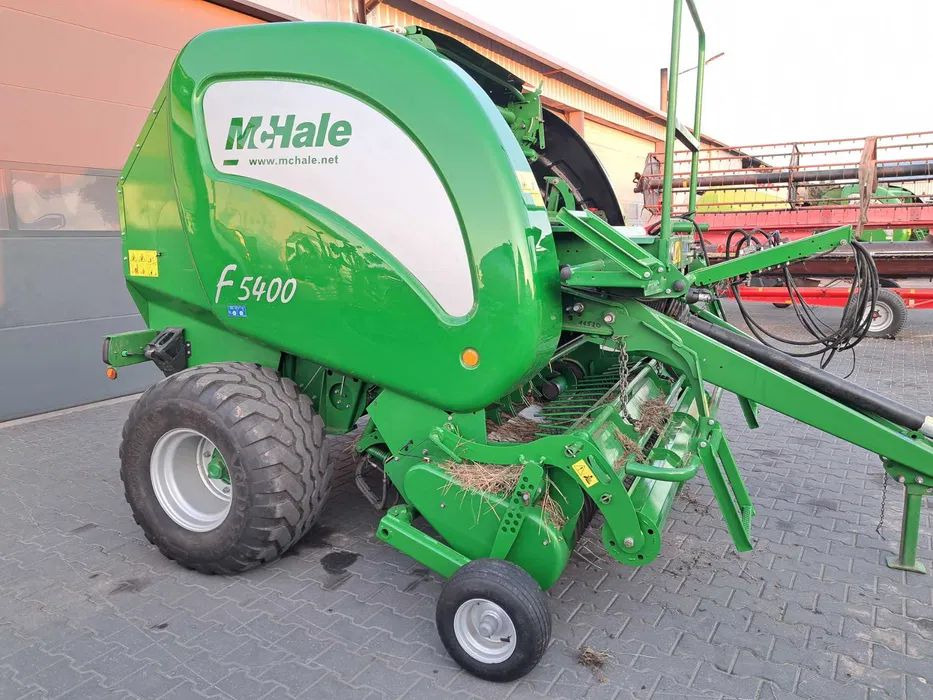 Mchale 5400C - Presse à balles rondes: photos 1 Mchale 5400C - Presse à balles rondes: photos 1