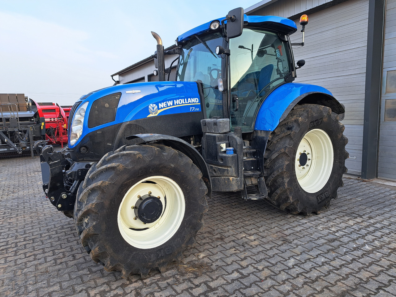 New Holland T7 170 - Tracteur agricole: photos 1 New Holland T7 170 - Tracteur agricole: photos 1