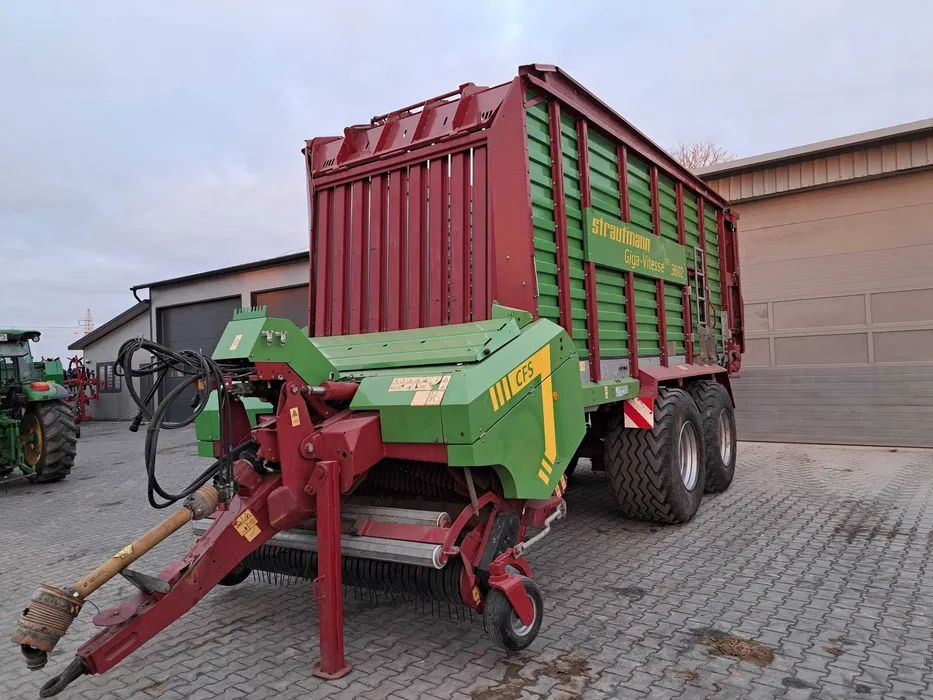 Przyczepa samozbierająca Strautmann 3602 Giga Vitesse 2019 rok - Autochargeuse: photos 1 Przyczepa samozbierająca Strautmann 3602 Giga Vitesse 2019 rok - Autochargeuse: photos 1