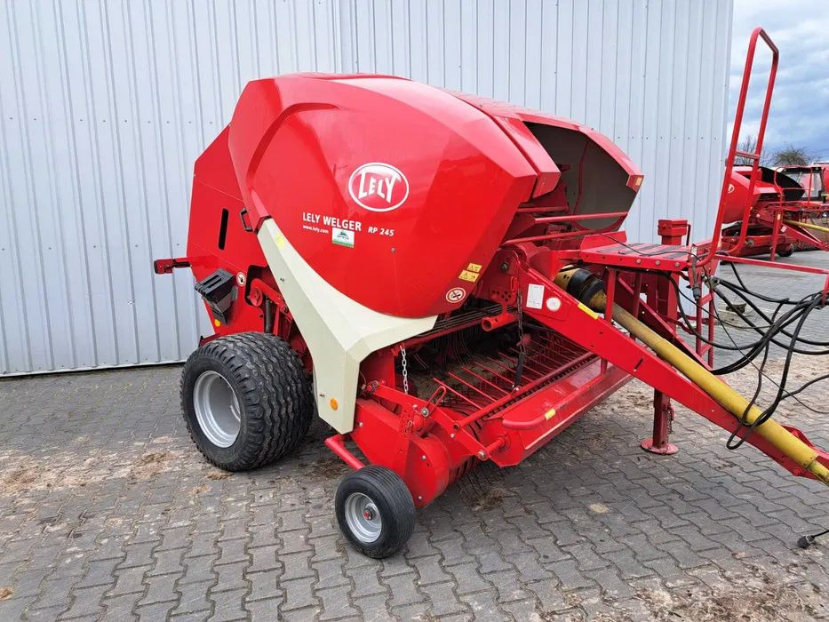 Welger LELY RP 245 - Presse à balles rondes: photos 1 Welger LELY RP 245 - Presse à balles rondes: photos 1