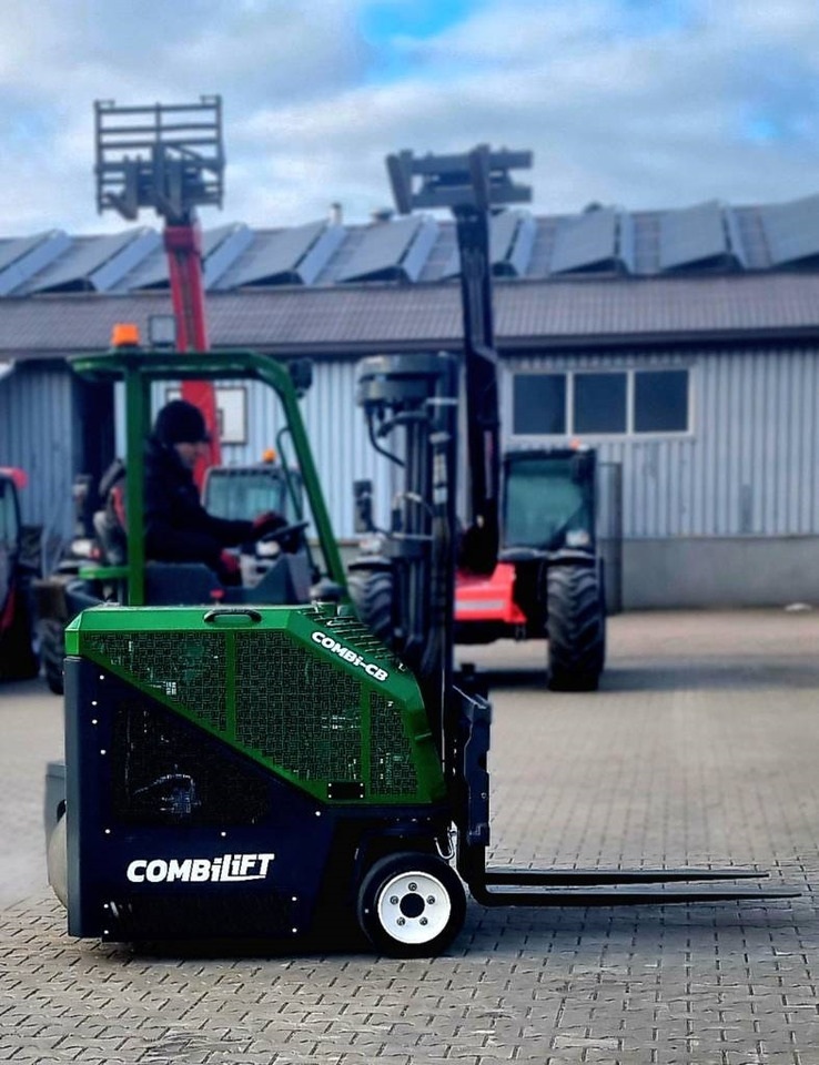 Chariot multidirectionnel neuf Combilift CB 2500 LPG NEW 2023 - SALE !: photos 6