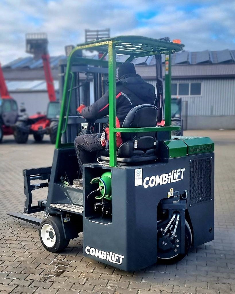 Chariot multidirectionnel neuf Combilift CB 2500 LPG NEW 2023 - SALE !: photos 9