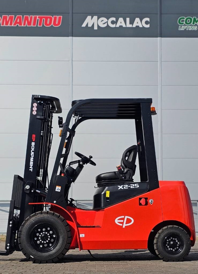 EP EFL 252 X LI-ON - Chariot élévateur électrique: photos 4 EP EFL 252 X LI-ON - Chariot élévateur électrique: photos 4