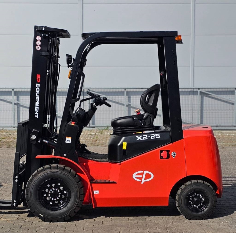 EP EFL 252 X LI-ON - Chariot élévateur électrique: photos 3 EP EFL 252 X LI-ON - Chariot élévateur électrique: photos 3