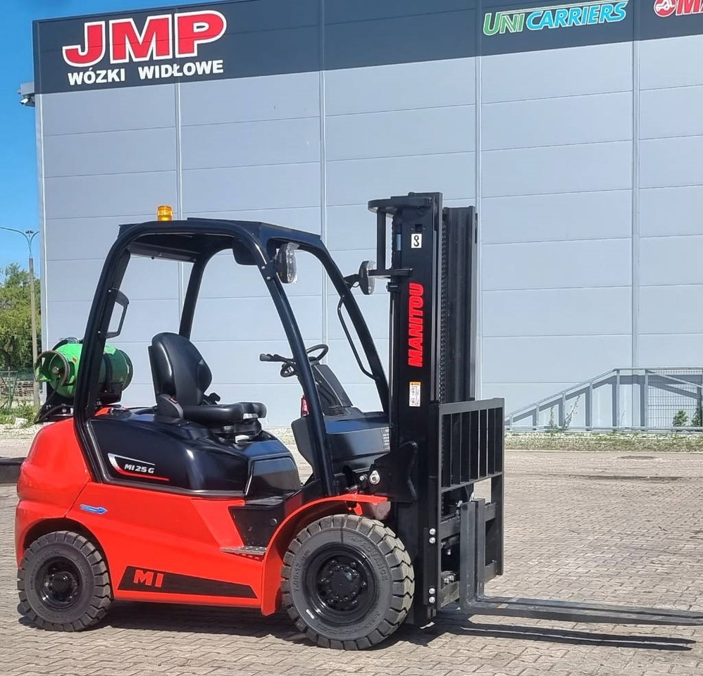Manitou MI 25 G UNUSED SALE !! - Chariot élévateur à gaz: photos 4 Manitou MI 25 G UNUSED SALE !! - Chariot élévateur à gaz: photos 4