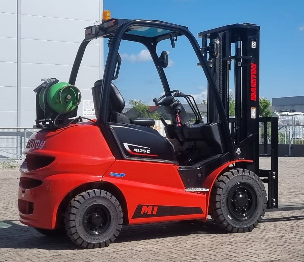 Manitou MI 25 G UNUSED SALE !! - Chariot élévateur à gaz: photos 5 Manitou MI 25 G UNUSED SALE !! - Chariot élévateur à gaz: photos 5