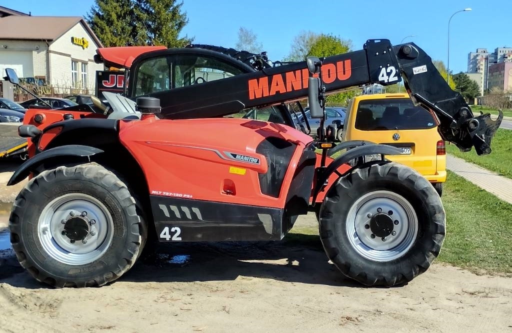 Manitou MLT 737 130 PS+ 2022 - Chariot télescopique: photos 2 Manitou MLT 737 130 PS+ 2022 - Chariot télescopique: photos 2