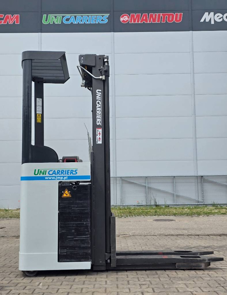 UniCarriers ASN 160 - Chariot à mât rétractable: photos 3 UniCarriers ASN 160 - Chariot à mât rétractable: photos 3