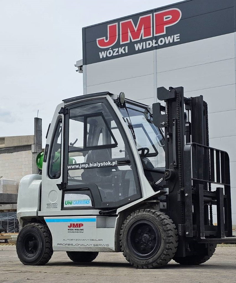 UniCarriers UG1D2A32LQ DX32  - Chariot élévateur à gaz: photos 1 UniCarriers UG1D2A32LQ DX32  - Chariot élévateur à gaz: photos 1
