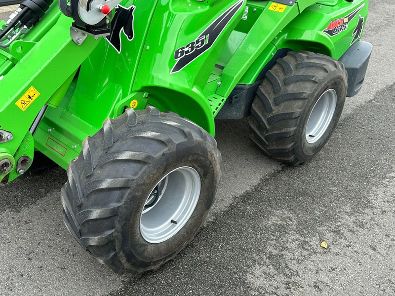 Chargeuse compacte sur chenilles Avant 635i mini-shovel: photos 9 Chargeuse compacte sur chenilles Avant 635i mini-shovel: photos 9