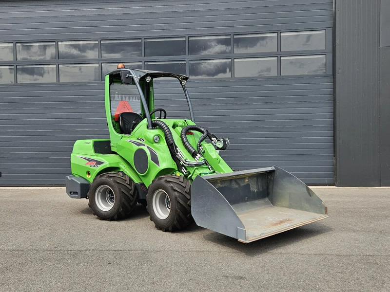 Avant 645i TDL+ mini-shovel - Chargeuse compacte sur chenilles: photos 1 Avant 645i TDL+ mini-shovel - Chargeuse compacte sur chenilles: photos 1